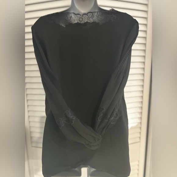 Joie “Olsone” silk and lace top size small - Picture 8 of 13